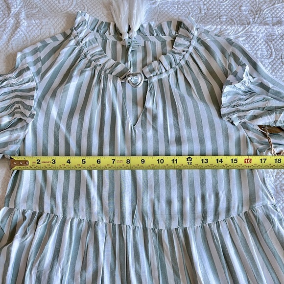 Lightweight coastal dress - Picture 6 of 9